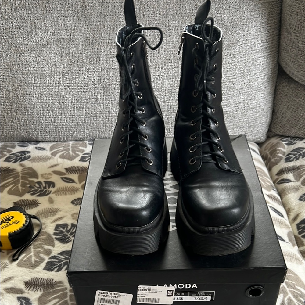 Lamoda Combat Boots
